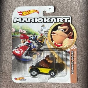 Mario Kart Donkey Kong Mattel Yellow Hot Wheels Die-Cast Car